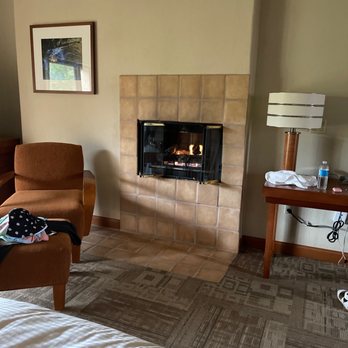 Poco Diablo Resort - The fireplace - Hotels Near Me - Sedona, Arizona Poco Diablo Resort - The fireplace - Hotels Near Me - Sedona, Arizona