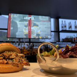 The Vig - Grilled Chicken Shroom Melt
