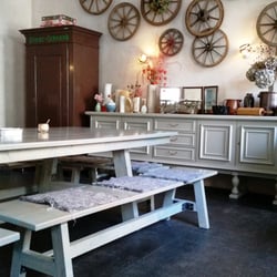 Café Largo - Back/group room