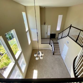 Flooring Plus Tile & Carpet - Old carpet that came with the house - Flooring Near Me - Livermore , California
