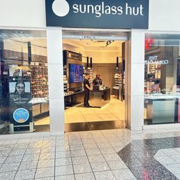 Exterior photo of Sunglass Hut - Henderson, Nevada Exterior photo of Sunglass Hut - Henderson, Nevada
