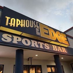 Taphouse On The Edge - Outside view