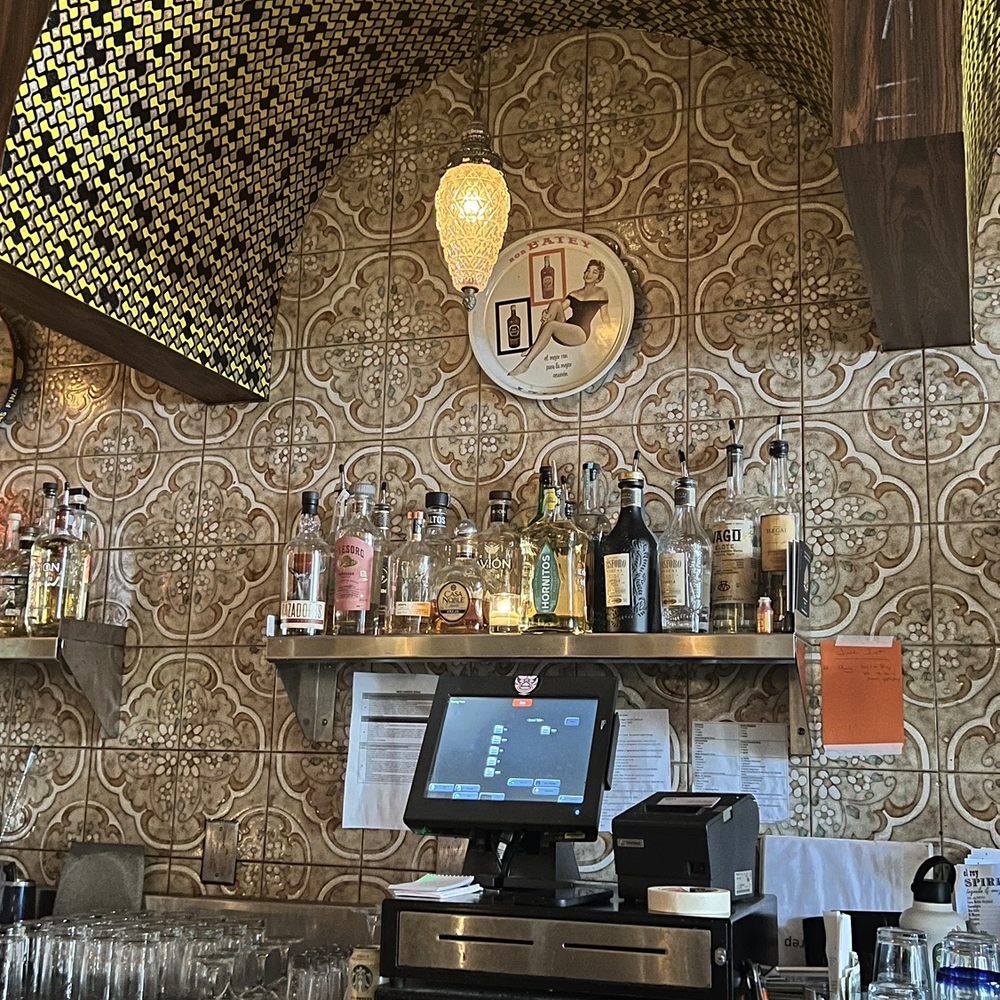 El Rey - the bar area of a restaurant - Mexican Near Me - Philadelphia, Pennsylvania El Rey - the bar area of a restaurant - Mexican Near Me - Philadelphia, Pennsylvania