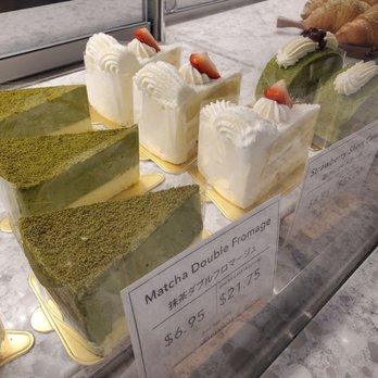 Bloom - Cakes. - Cafes Near Me - Toronto, Ontario