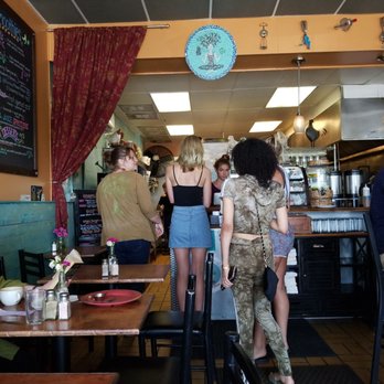 Juicy Kitchen - Crowded...but that was a sign that the food was good - Breakfast & Brunch Near Me - Ann Arbor, Michigan