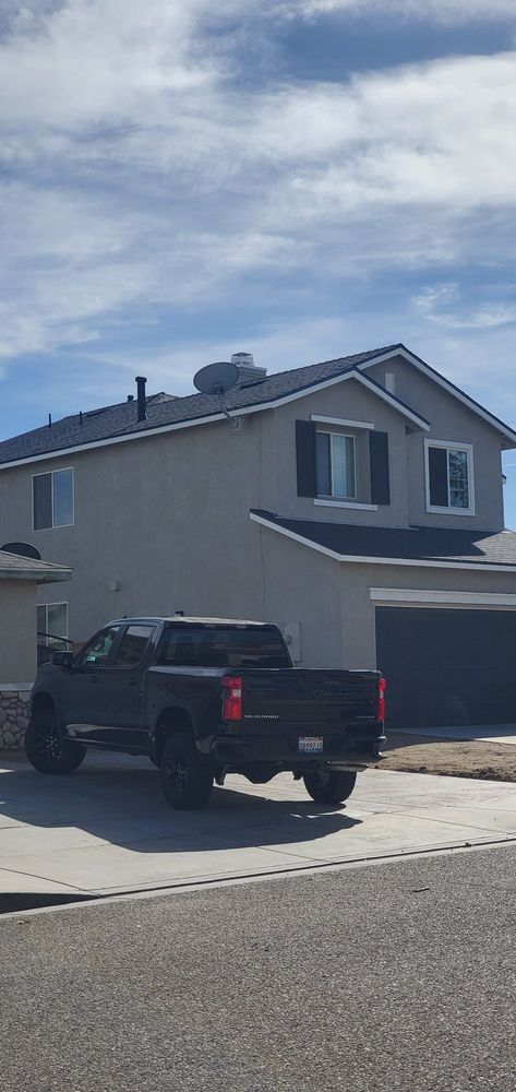 Slide of Oak Hills Roofing