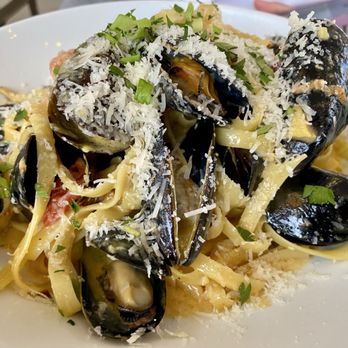 Kw Saltwater Grill - Pasta special - Seafood Near Me - Fort Bragg, California