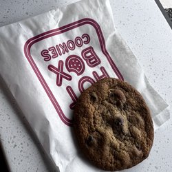 Hot Box Cookies - Choc chip cookie