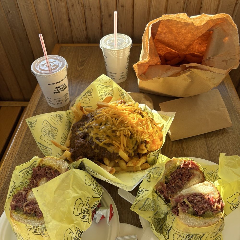 Pastrami sandwich, chili cheese fries, small onion rings Pastrami sandwich, chili cheese fries, small onion rings