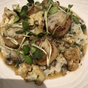 Earls Kitchen + Bar - Risotto with scallops - New American Near Me - McLean, Virginia