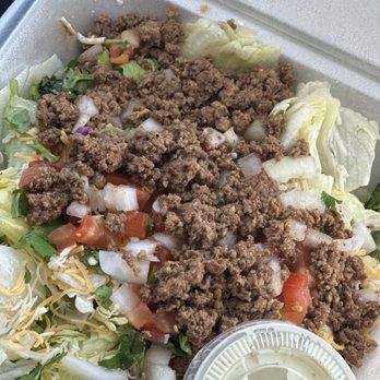 Fuzzy's Taco Shop - Seasoned Ground Beef Salad - Breakfast & Brunch Near Me - Carrollton, Texas