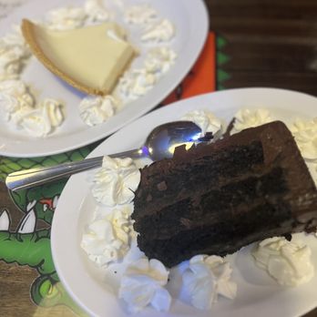 Gator Bites Tail & Ale - Key Lime Pie and Chocolate Cake - New American Near Me - Fort Myers, Florida Gator Bites Tail & Ale - Key Lime Pie and Chocolate Cake - New American Near Me - Fort Myers, Florida