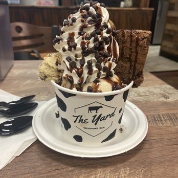 The Yard Milkshake Bar - Ice Cream & Frozen Yogurt Near Me - Destin, Florida
