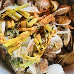 Lazy Flamingo - Combo steamed pot of clams and oysters