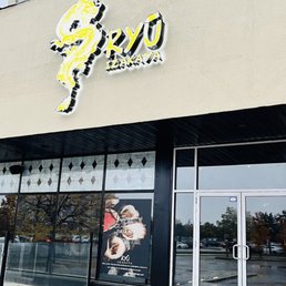 Exterior outside entrance of Ryu Izakaya - Richmond Hill, Ontario Exterior outside entrance of Ryu Izakaya - Richmond Hill, Ontario