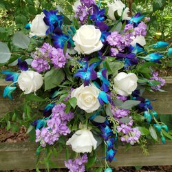 Devine Floral Designs & Gifts - Wedding bouqets