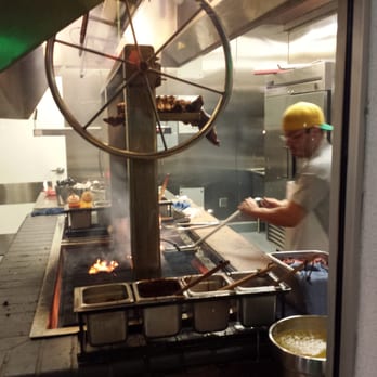 Brad's Restaurant - Grillin' - Seafood Near Me - Pismo Beach, California