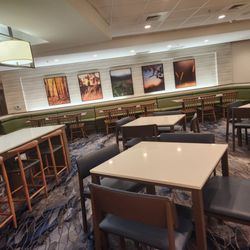 Fairfield by Marriott Inn & Suites Reading Wyomissing - breakfast room