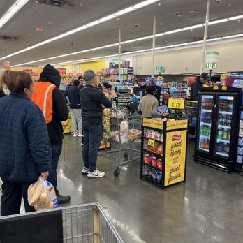 Food 4 Less - Only 2 cashiers, bad management or owners - Grocery Near Me - Moreno Valley, California Food 4 Less - Only 2 cashiers, bad management or owners - Grocery Near Me - Moreno Valley, California