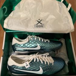 Xtreme Soccer - Retro AG cleats