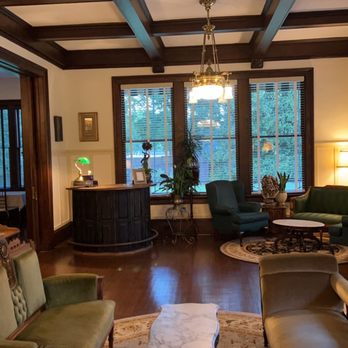 Heritage House - The "lobby" check in and sitting area - Bed & Breakfast Near Me - Opelika, Alabama Heritage House - The "lobby" check in and sitting area - Bed & Breakfast Near Me - Opelika, Alabama