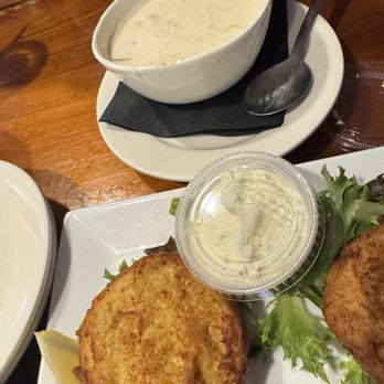 The Fish Shack Restaurant - Clam chowder and crab cakes - Seafood Near Me - Rockport, Massachusetts