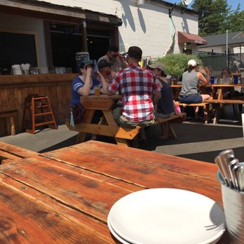 Backwoods Brewing Company - Backyard - Breweries Near Me - Carson, Washington