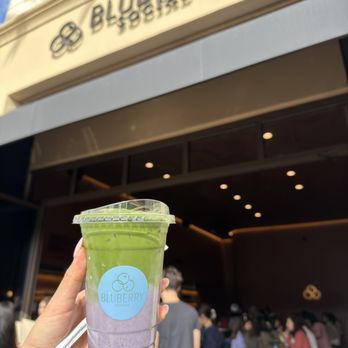 Bluberry Social - Blueberry matcha - Breakfast & Brunch Near Me - Irvine, California Bluberry Social - Blueberry matcha - Breakfast & Brunch Near Me - Irvine, California