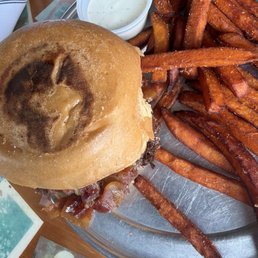 Jump back burger and sweet potato fries Jump back burger and sweet potato fries