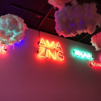 WNDR Museum - Neon - Art Museums Near Me - Chicago, Illinois