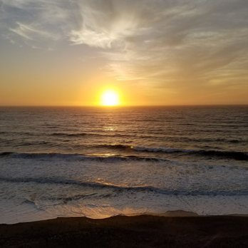 Esplanade Beach - Beautiful sunset view. - Beaches Near Me - Pacifica, California