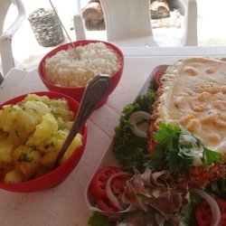 Prainha dos Carneiros - Camarones en salsa de abacaxí (ananá) con papas y arroz blanco