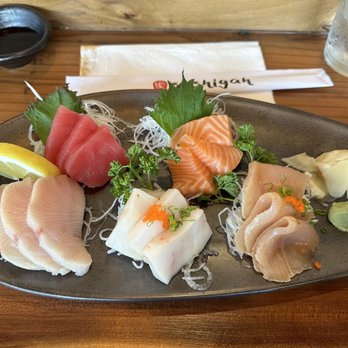 Sushigah - Sashimi platter - Sushi Bars Near Me - Pasadena, California