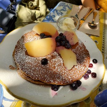 La Note - Lemon Gingerbread pancakes and poached pairs - French Near Me - Berkeley, California