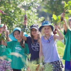Growing Gardens - Explore the gardens and learn to make your favorite snacks with fresh produce!