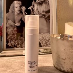 Facelogic Spa - Beauty is Timeless! Mist a little Vitamin C to GLOW!!