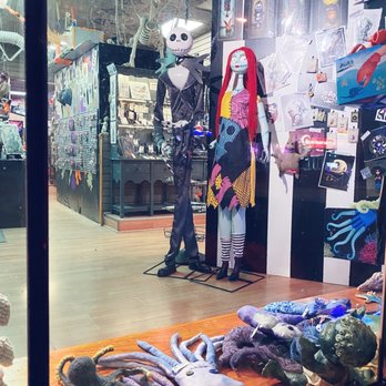 Ghoulish Mortals - Halloween - Props Near Me - St. Charles, Illinois