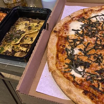 MA'S Italian Kitchen - Garlic Knots Meat Lasagna Margherita Pizza - Italian Near Me - Burbank, California MA'S Italian Kitchen - Garlic Knots Meat Lasagna Margherita Pizza - Italian Near Me - Burbank, California