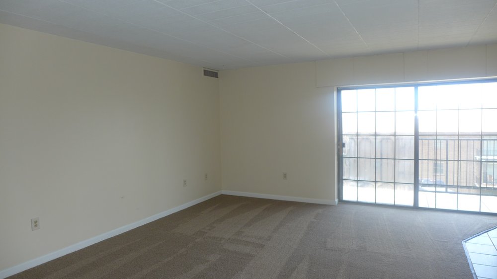 COLONIAL ARMS APARTMENTS Updated September 2024 151 Milne Dr