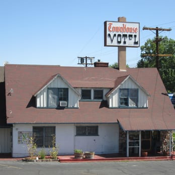 Bishop Town House Motel - The front office. - Hotels Near Me - Bishop, California Bishop Town House Motel - The front office. - Hotels Near Me - Bishop, California