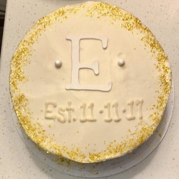 Dobo's Delights Bake Shoppe - a cake with the letter e on it - Bakeries Near Me - Piqua, Ohio
