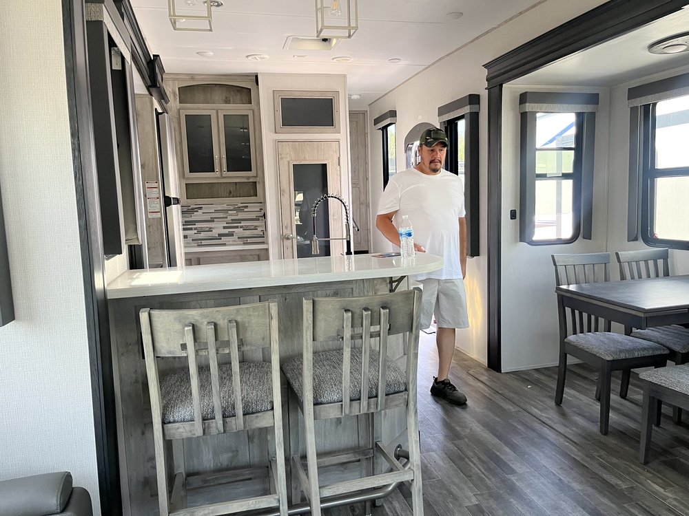 CAMPING WORLD RV SALES Updated October 2024 173 Photos & 401