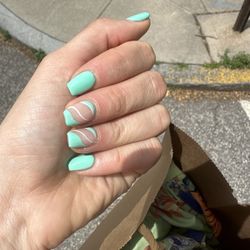 Metro Nails - The prettiest set by Jennifer!