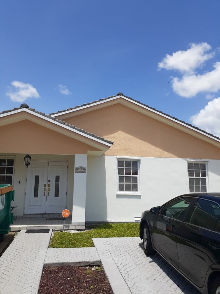 Slide of Roofing Royale