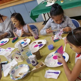 Chatsworth Park South - Kids doing crafts inside the gym - Parks Near Me - Chatsworth, California Chatsworth Park South - Kids doing crafts inside the gym - Parks Near Me - Chatsworth, California