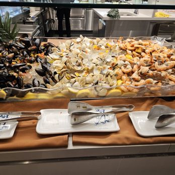 We Ko Pa Casino Resort - Seafood on the Buffet - Resorts Near Me - Fort McDowell, Arizona