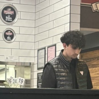 Mountain Mike's Pizza - Very unprofessional and rude boy - Pizza Near Me - Turlock, California
