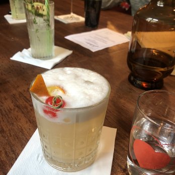 Bullerbyn - Pisco sour - Cocktail Bars Near Me - Praha 2, Puerto Rico