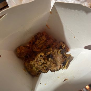Hen House Bar-B-Q - Box of chicken gizzards and livers. - Barbeque Near Me - Southington, Connecticut Hen House Bar-B-Q - Box of chicken gizzards and livers. - Barbeque Near Me - Southington, Connecticut