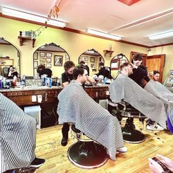 Razors Edge Barbershop - Classic packed house barber shop.